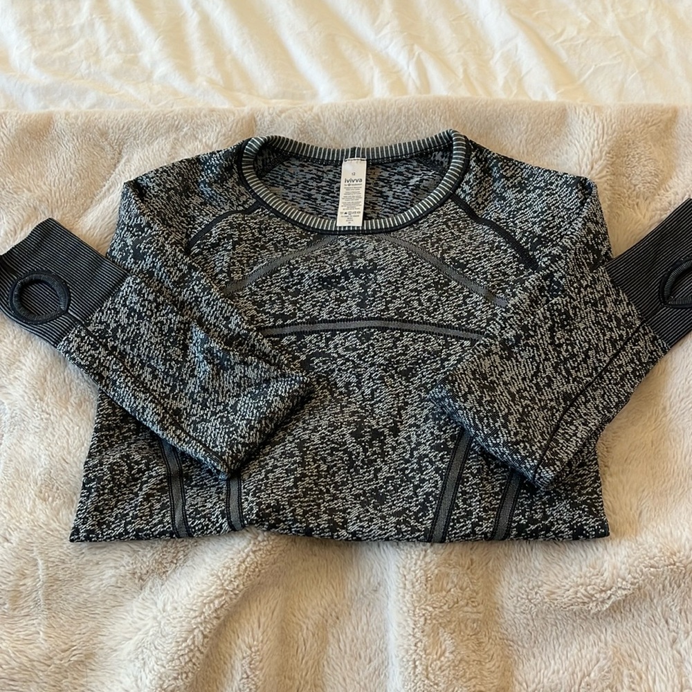 Ivivva by Lululemon, athletic long sleeve